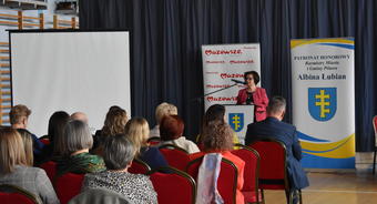Konferencja &quot;Wychowanie – zagubiony element w przygotowaniu dzieci i młodzieży do życia w świetle wartości&quot; w Pilawie
